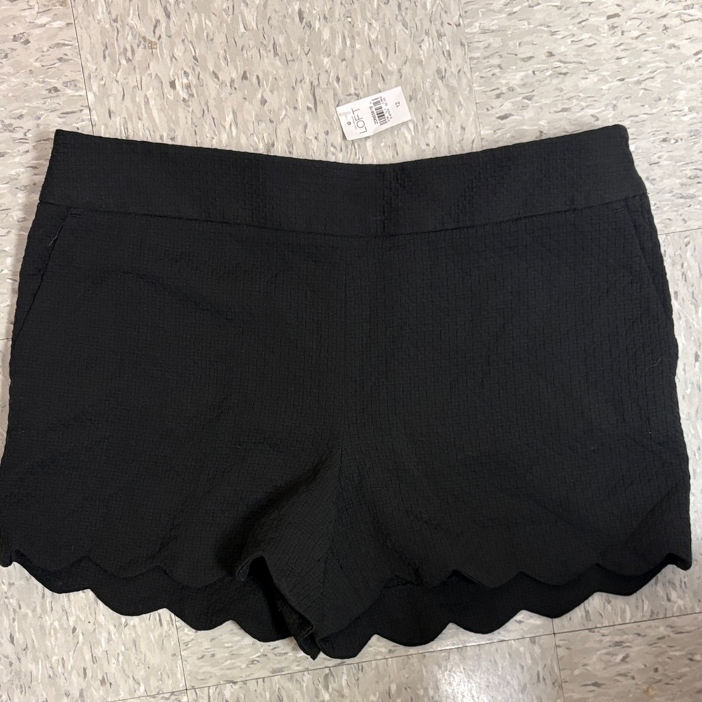 LOFT Black Scalloped Shorts